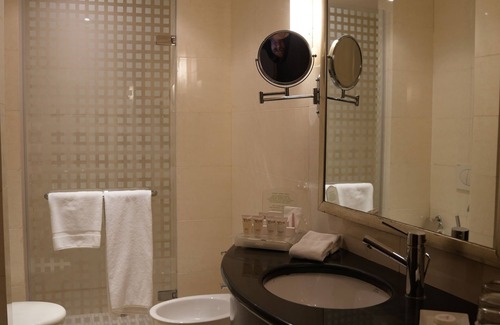 Kuwait City Hotel | Millennium Central Kuwait Downtown