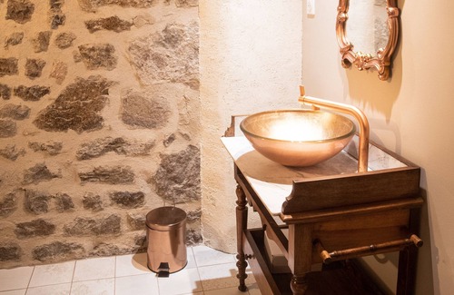 Saint-Bonnet-le-Froid Apartment | Millepertuis un Appartement Tout Confort au Cœur du Village Gourmand