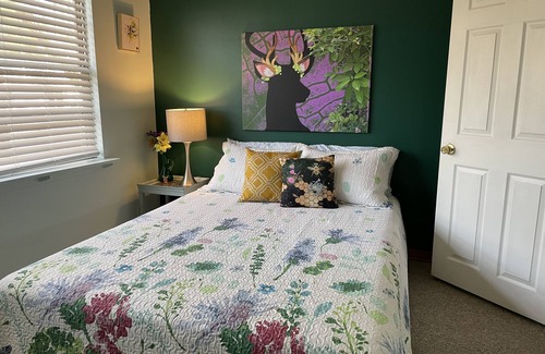 Miller Beach Apartment | Miller Beach & Woodland Nature Retreat: faerie theme decor
