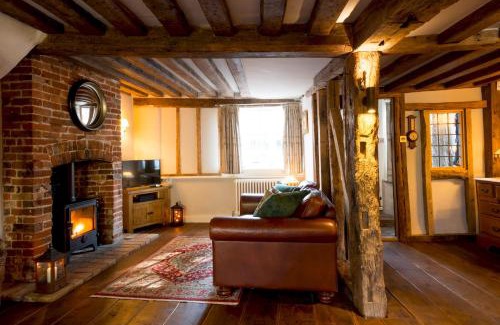 Saffron Walden House | Miller Cottage a luxury 1550's cottage in the Historic centre of Saffron Walden