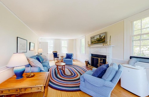 Brunswick House | Miller Creek Cove Retreat