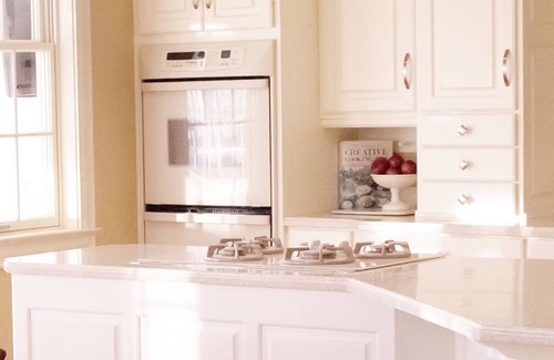 Sugarcreek House | Miller Manor, Luxurious, Peaceful, Sunrise and Sunsets, Family Friendly, 10 yrs!