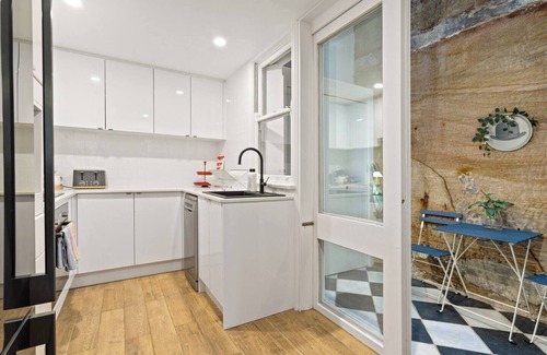 Millers Point Apartment | Miller's on Kent II - Heritage house with breathtaking harbour views.