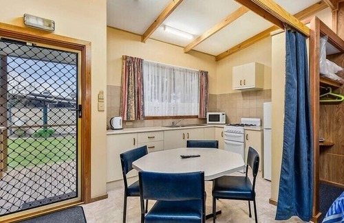 Mayurra Cabin | Millicent Hillview Caravan Park