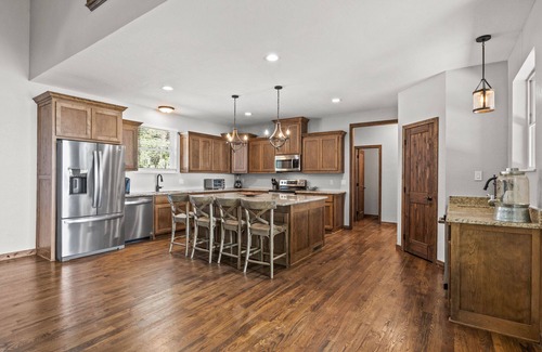 Dogwood House | Million Dollar Lakeview on Lake Bob Sandlin