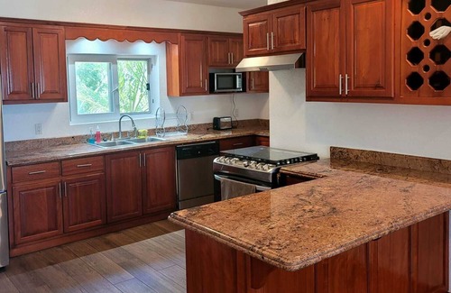 Antoneys Cay Villa | Million dollar ocean view & infinite pool /4 BR's