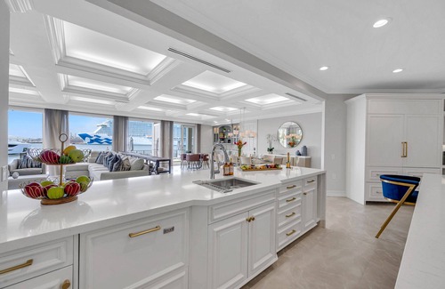 Harbour Inlet House | Million Dollar Views/Private beach/Heated pool/Walk to Beach/Harbourview Key | VlLLAS