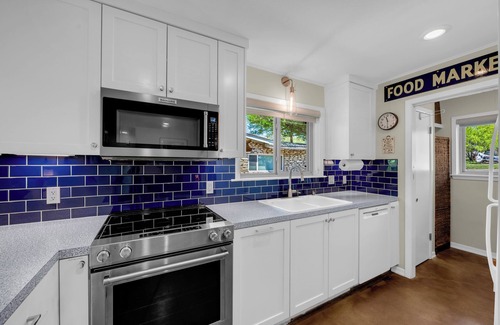 Kingsland House | Million-dollar View & Affordable Too! Kayaks free for use