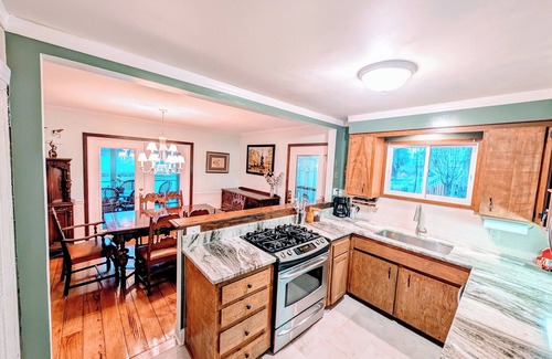 Hanahan House | Million Dollar View, Close to Everything, Waterfront with kayaks