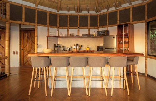 La Lindora Cabin | Million Dollar View Ecovilla