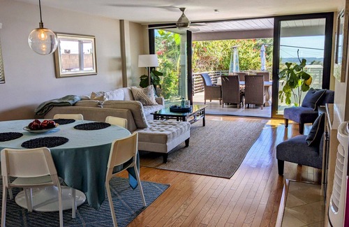 La Jolla Mesa House | Million Dollar Views, 900 ft of Decking with Fire Table, Walk to Beach/Shops