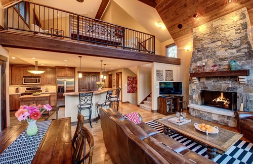 Columbine Lake House | Million Dollar Views on Lake Purgatory! Only 1 Mile to Ski Resort!