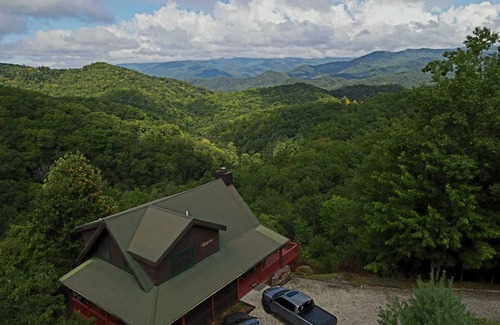 Bryson City Cabin | Million Dollar Views at Longview Cabin