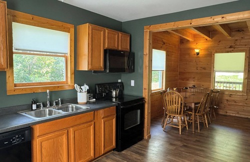 Rileyville Cabin | Million Dollar Views. Peaceful Solitude. Rustic cabin. 90 minutes from DC.
