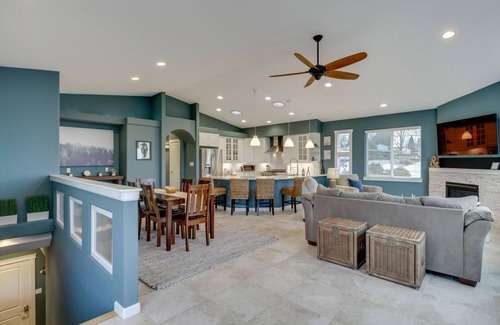 Central Park House | Million dollar views, affordable luxury, rooftop deck! Vacation in style!