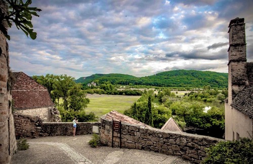 Beynac-et-Cazenac House | Million Euro View- Villa Mont Joie
