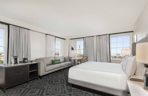 Charleston Historic District Hotel | Mills House Charleston, Curio Collection by Hilton