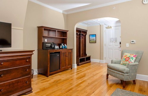 Yellow Springs Hotel | Mills Park Hotel