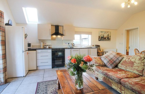 Stoney Stretton Cottage | MILLSTONE COTTAGES - MILLSTONE COTTAGE, pet friendly in Westbury