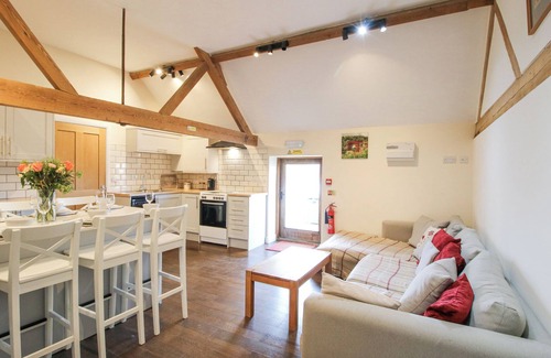 Halfway House Cottage | MILLSTONE COTTAGES - BREIDDEN VIEW, with hot tub in Westbury