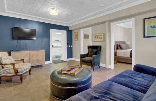 Bloomfield Hotel | Millstone - Empire Inn and Suites