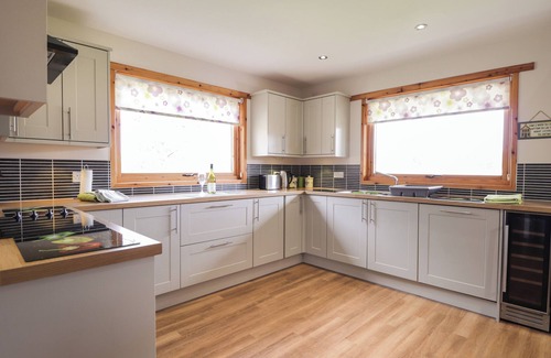 Boat of Garten House | MILLVIEW, luxury holiday cottage, with open fire in Boat Of Garten