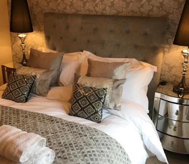 Witney Apartment | Millwalk Apartment