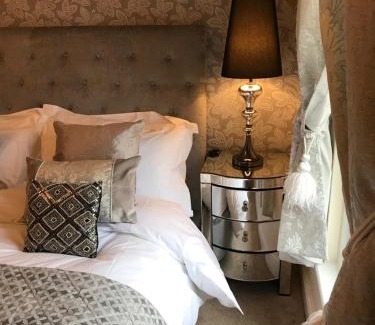 Witney Apartment | Millwalk Apartment