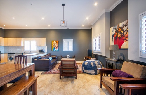 Kalk Bay Apartment | Millwood apartment @ Dalebrook Tidal pool