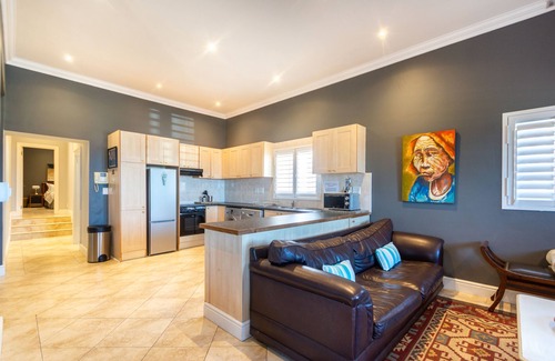 Kalk Bay Apartment | Millwood apartment @ Dalebrook Tidal pool