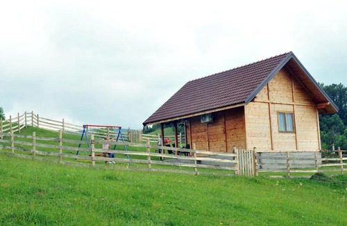 Central Serbia Ski Chalet | Milošev vajat - Miloš's cottage