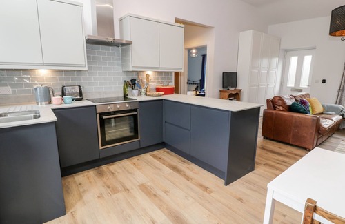 Tywyn Cottage | MILO'S COTTAGE, pet friendly, character holiday cottage in Tywyn
