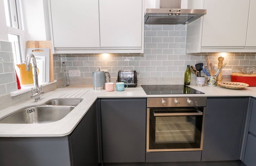 Tywyn Cottage | MILO'S COTTAGE, pet friendly, character holiday cottage in Tywyn