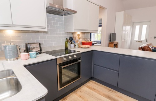 Tywyn Cottage | MILO'S COTTAGE, pet friendly, character holiday cottage in Tywyn