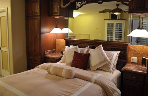 Boulder City Hotel | Milos Inn