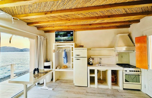 Milos Apartment | Milos Island - Cavo Paradiso Ocean house