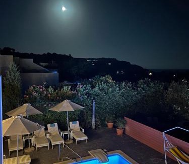 Pefkos House | Milos Villas Complex