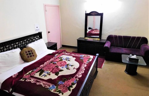 F-6 Sector House | Milton Guest House
