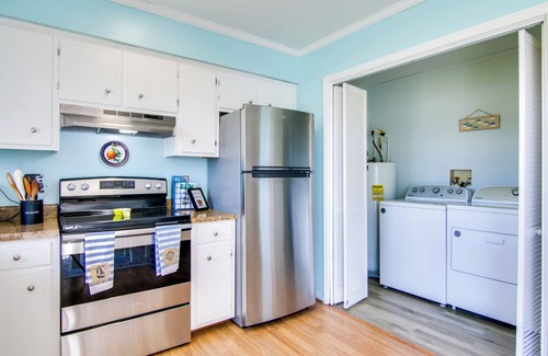 Milton House | Milton Townhouse ~ 9 Mi to Delaware Bay!