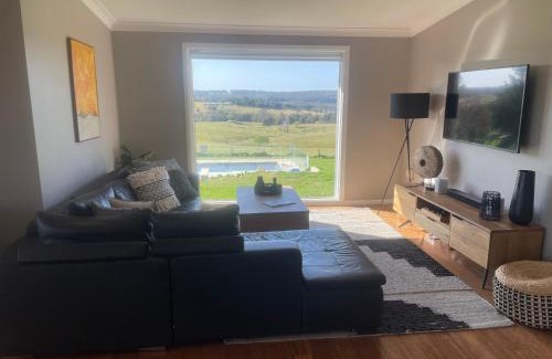 Woodstock House | Milton Woodstock Homestead Luxury retreat with NEW 11M POOL just minutes from the beach