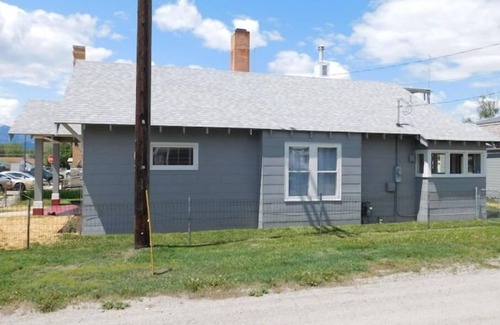 Deer Lodge House | Milwaukee Road House (New) Historic Deer Lodgen