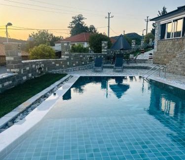 Berat House | Mimani Stone House Roshnik