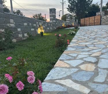 Berat House | Mimani Stone House Roshnik