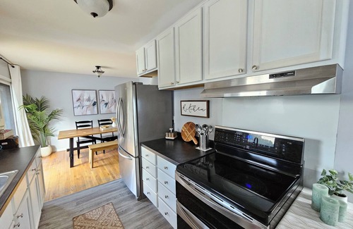 Cottage Grove House | Mimi's Cottage - Conveniently located in the hub of Cottage Grove.