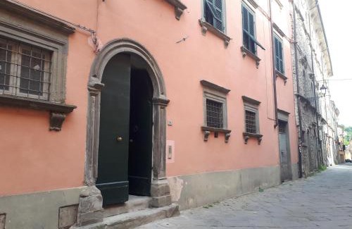 Pontremoli Apartment | Mimma's due