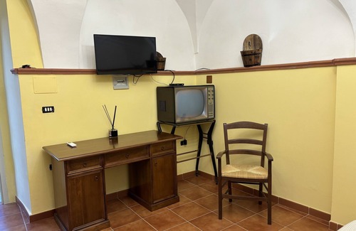 Foggia Bed & Breakfast | Mimmo's tastefully renovated house located in the historic part!