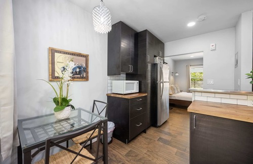 Northeast Miami Apartment | MIMO5-5 | cozy corner of Miami's Modern District