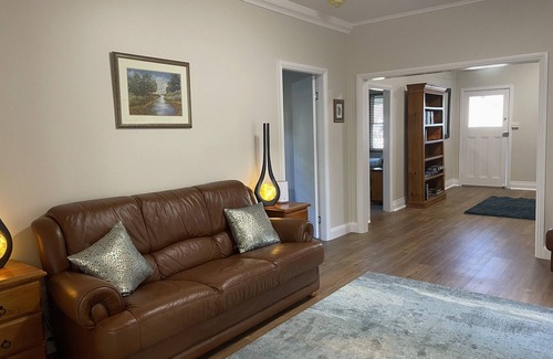 Glen Innes House | Mimosa Cottage