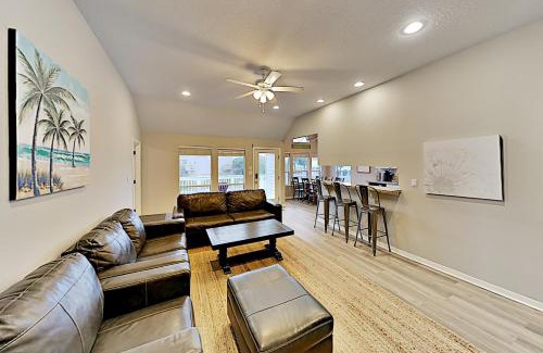 Pirates Beach West House | Mimosa Manor