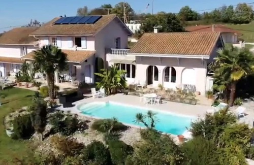 Saint Didier de la Tour Apartment | Mimosa room - Domaine de la Provençale